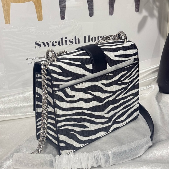 MICHAEL KORS Greenwich Small Animal Print Logo Crossbody Bag - Picture 3 of 9